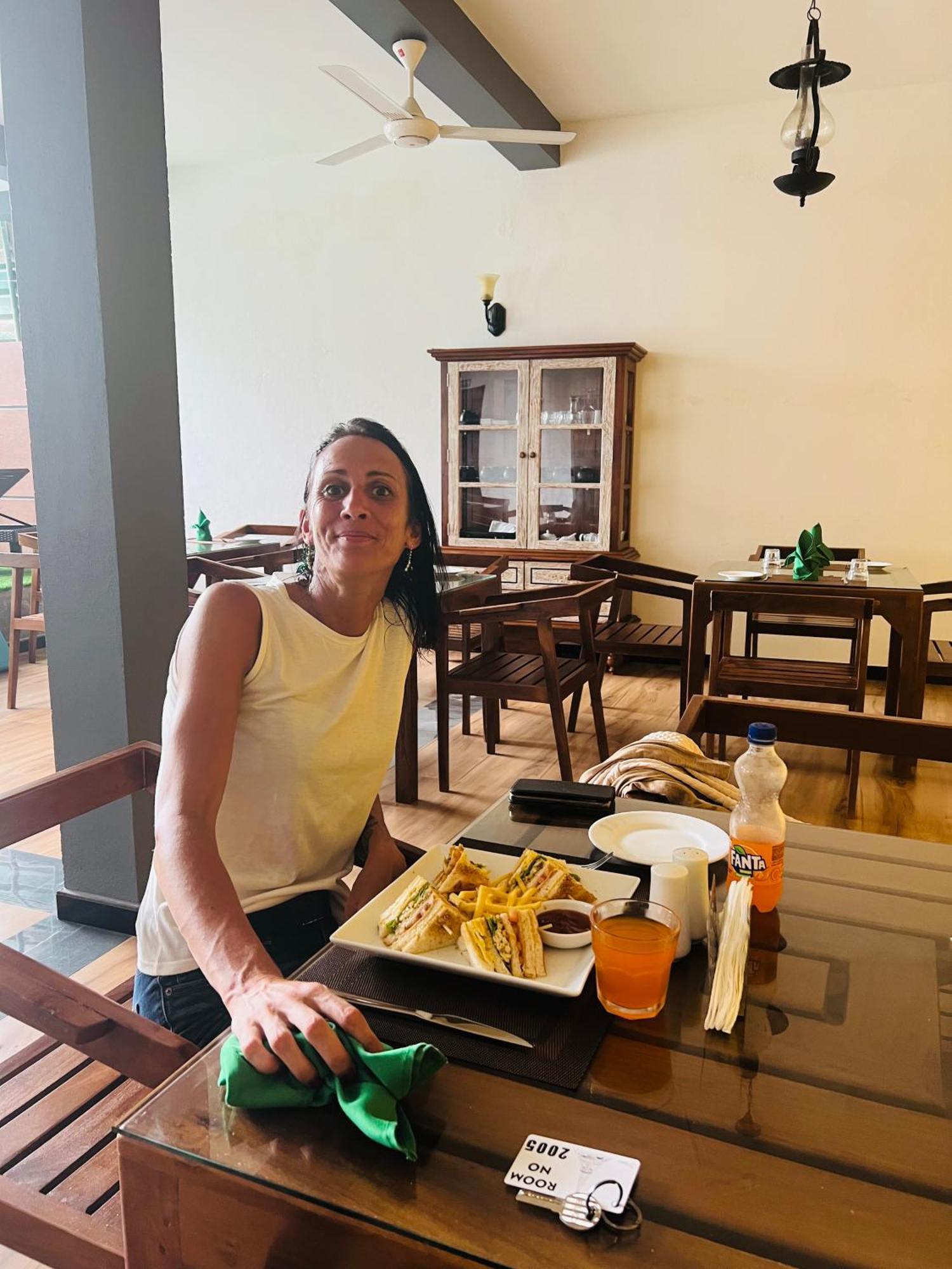 Mama'S Boutique Beach Hotel Negombo Exterior foto